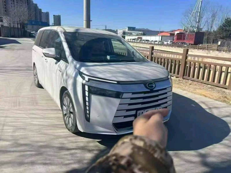 保定25年传祺E83