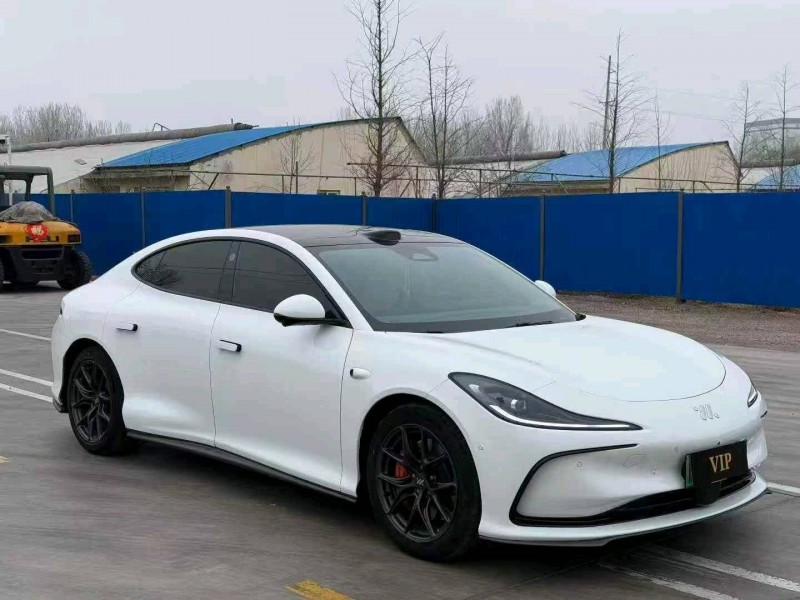 青岛25年智己LS63