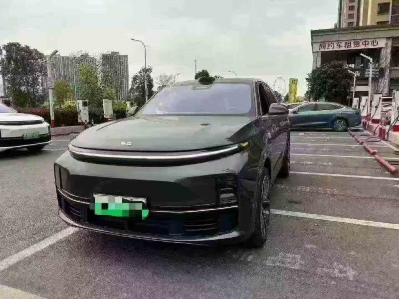 重庆25年理想L72