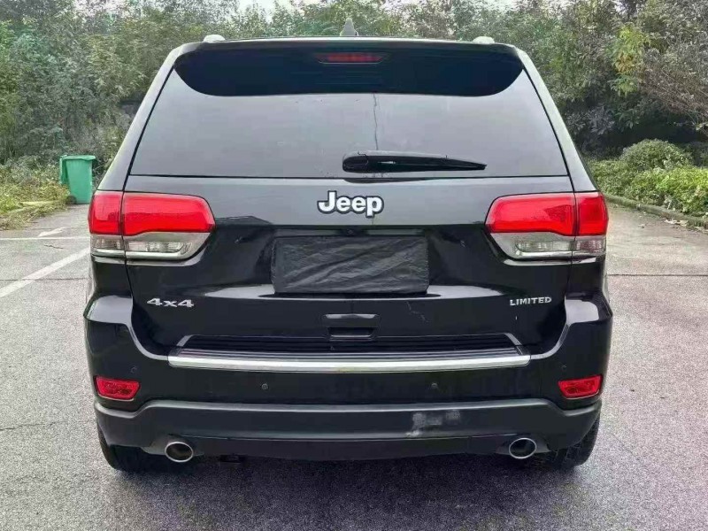 荆州16年Jeep大切诺基8