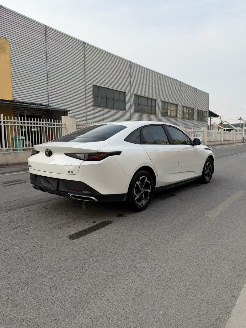 宿迁24年长安汽车逸动8