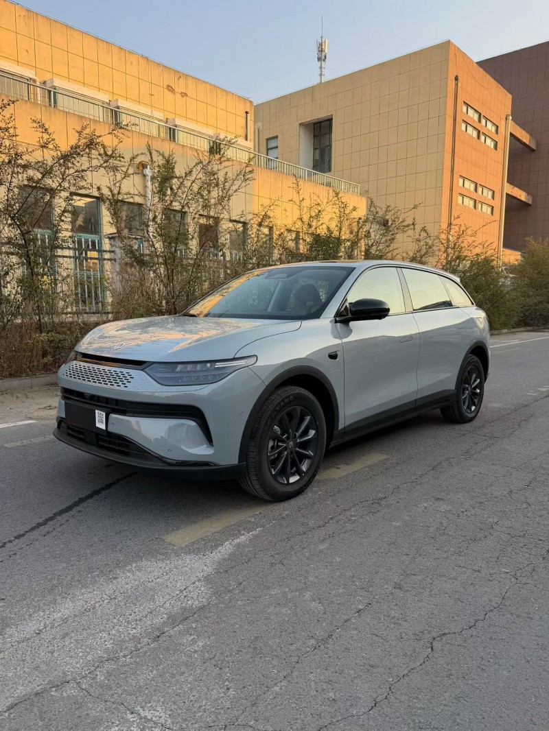 宿迁25年零跑汽车C112