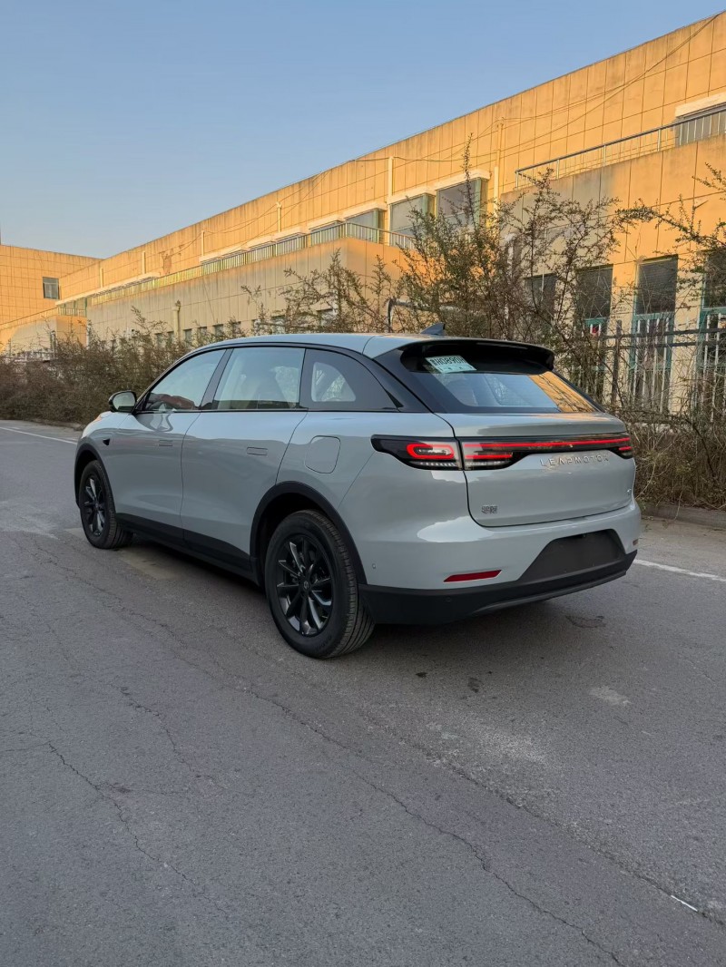 宿迁25年零跑汽车C117