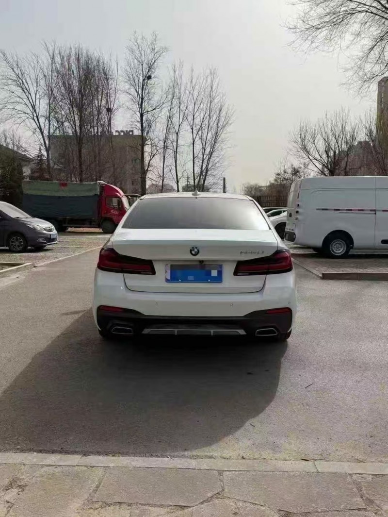 菏泽21年宝马5系9