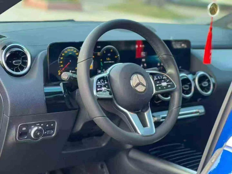 珠海22年奔驰GLA7