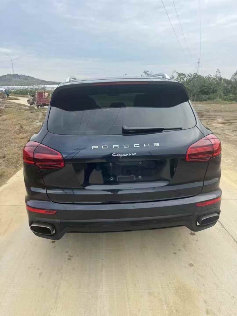 芜湖17年保时捷卡宴3