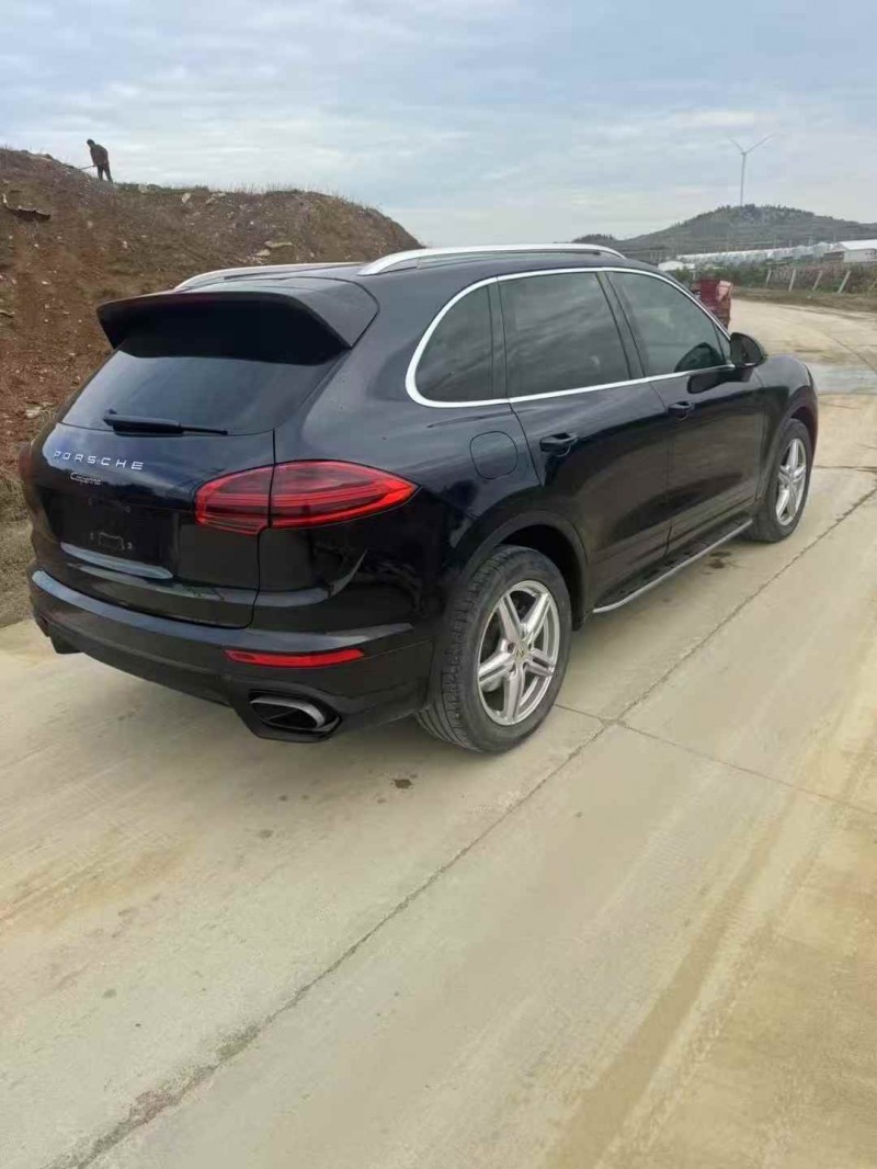 芜湖17年保时捷卡宴6