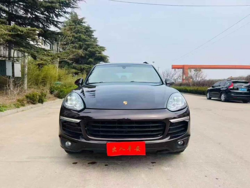 烟台17年保时捷卡宴1
