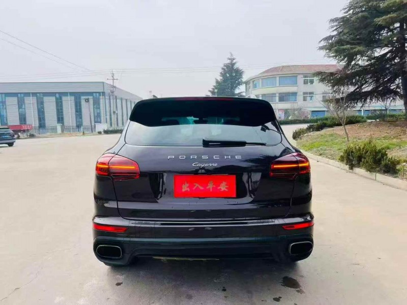 烟台17年保时捷卡宴5