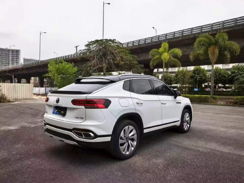 厦门22年大众探岳8