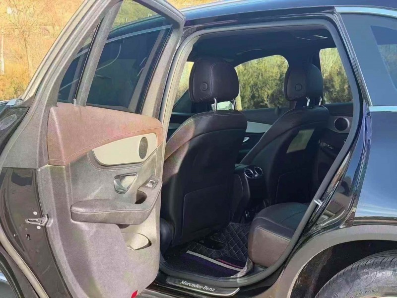 延安19年奔驰GLC6