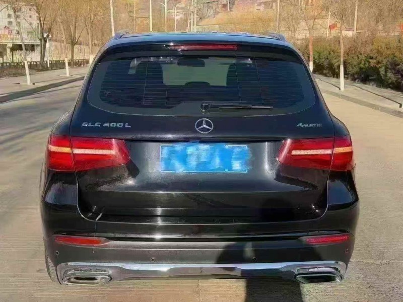 延安19年奔驰GLC9