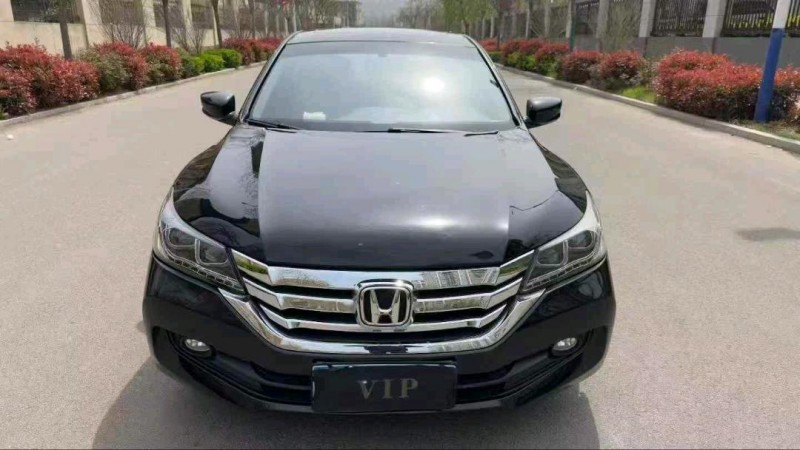 潍坊16年本田雅阁1