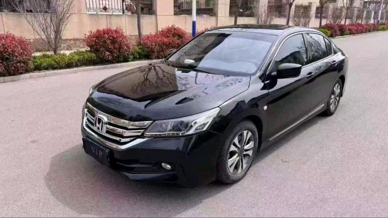 潍坊16年本田雅阁3