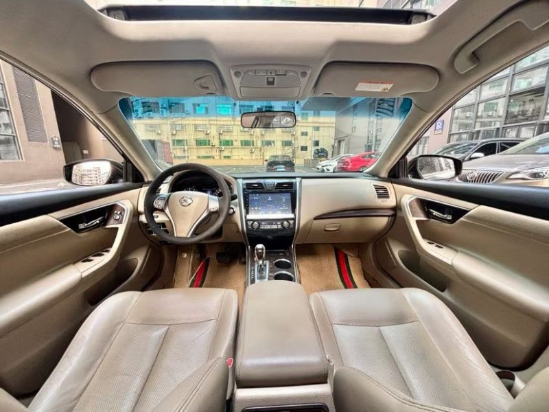 东莞15年日产天籁4