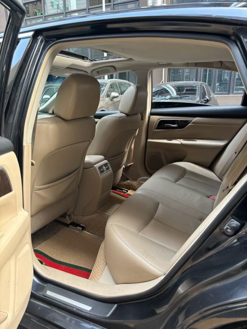 东莞15年日产天籁5