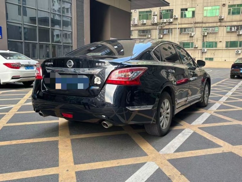 东莞15年日产天籁7