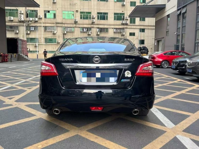 东莞15年日产天籁9