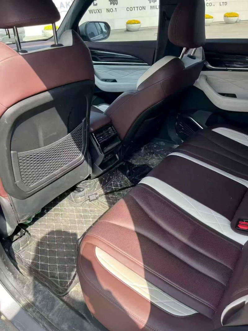 淮安23年吉利星越5