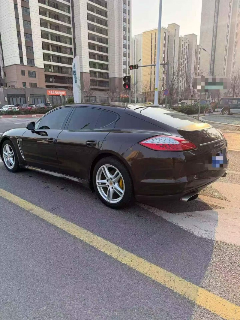 東營13年保時捷帕拉梅拉7