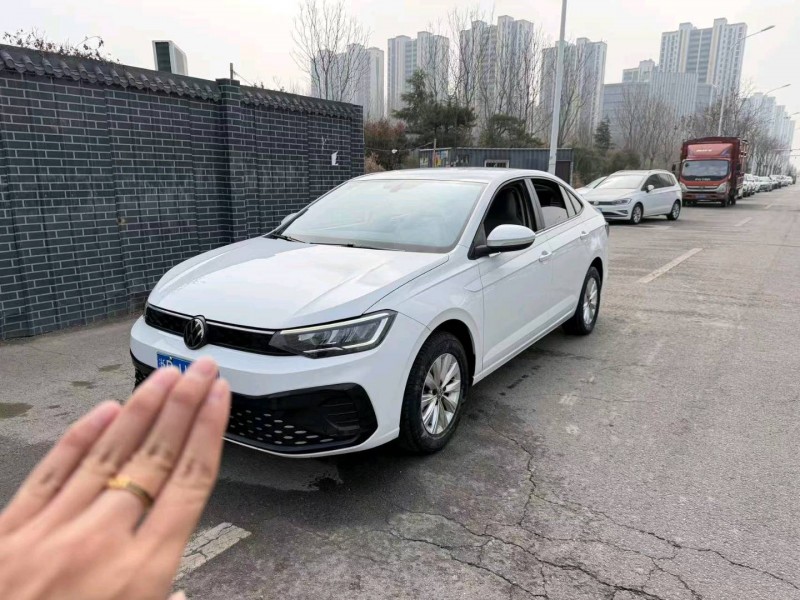 济宁24年大众朗逸1