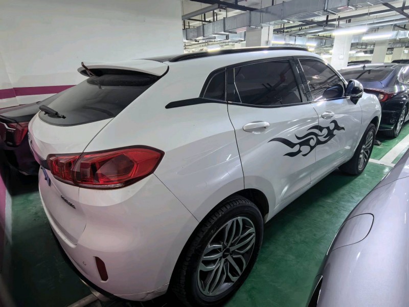 济宁18年长城汽车WEY2