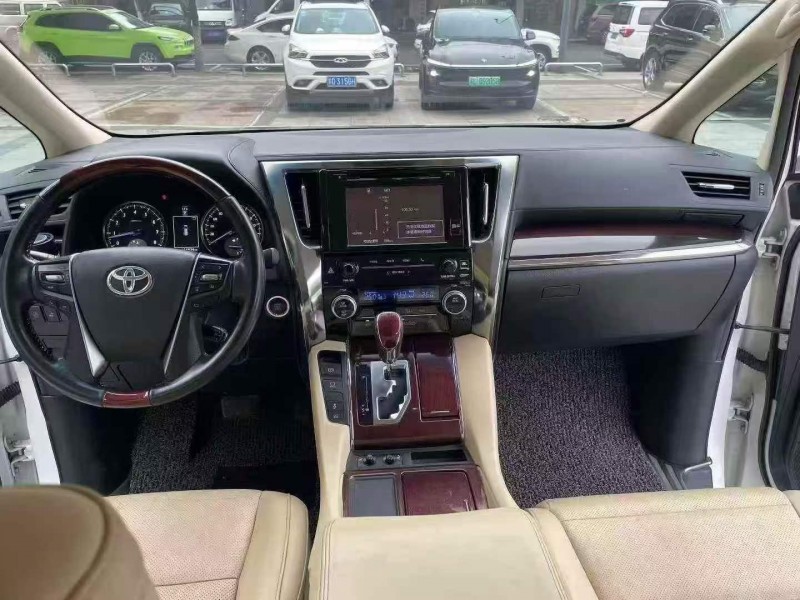 南通18年丰田埃尔法6