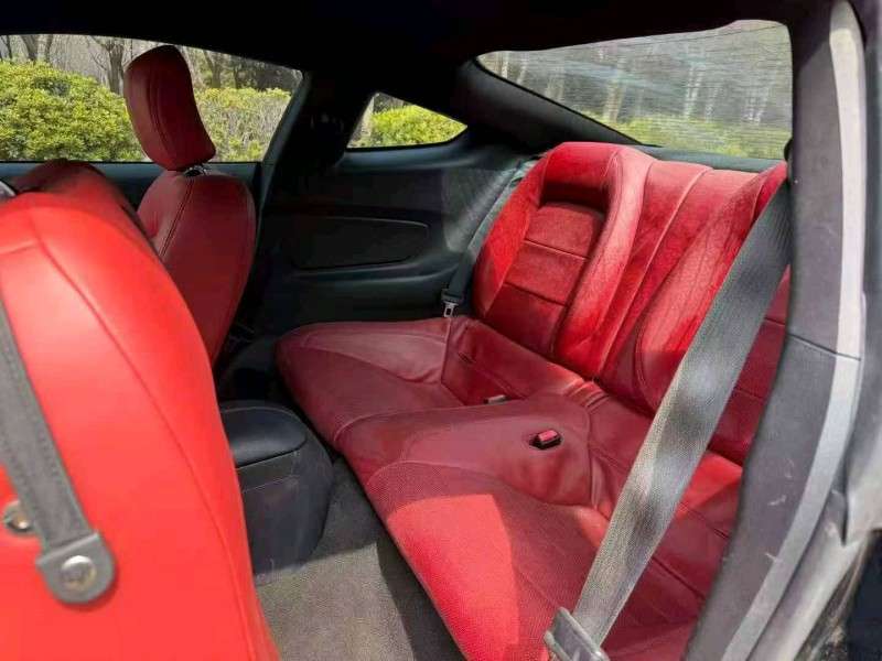 南通17年福特野马5