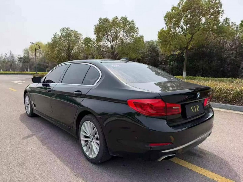 盐城19年宝马5系8