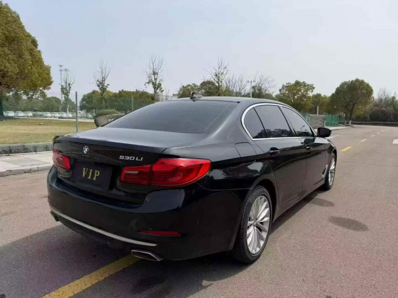 盐城19年宝马5系9