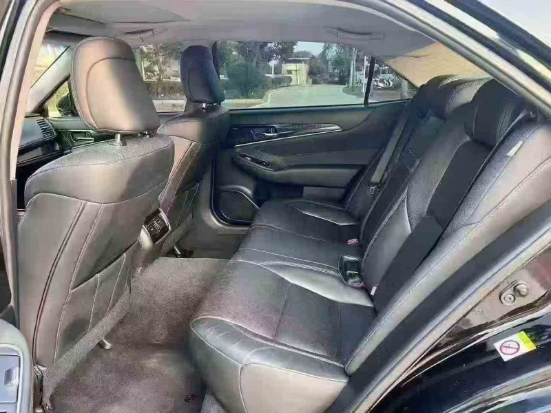 汕頭18年豐田皇冠5