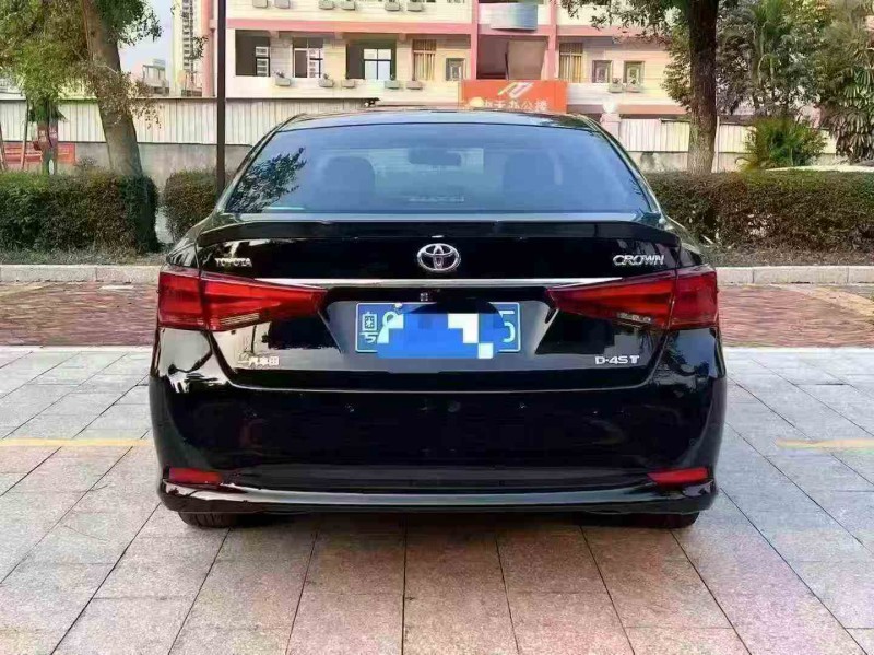 汕頭18年豐田皇冠9