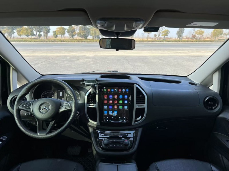 盐城22年奔驰威霆9