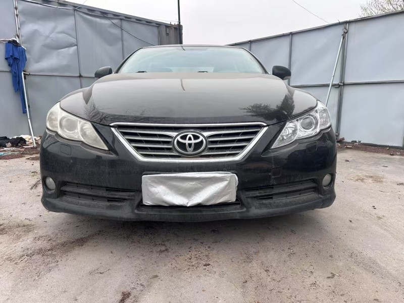 青岛11年丰田锐志1