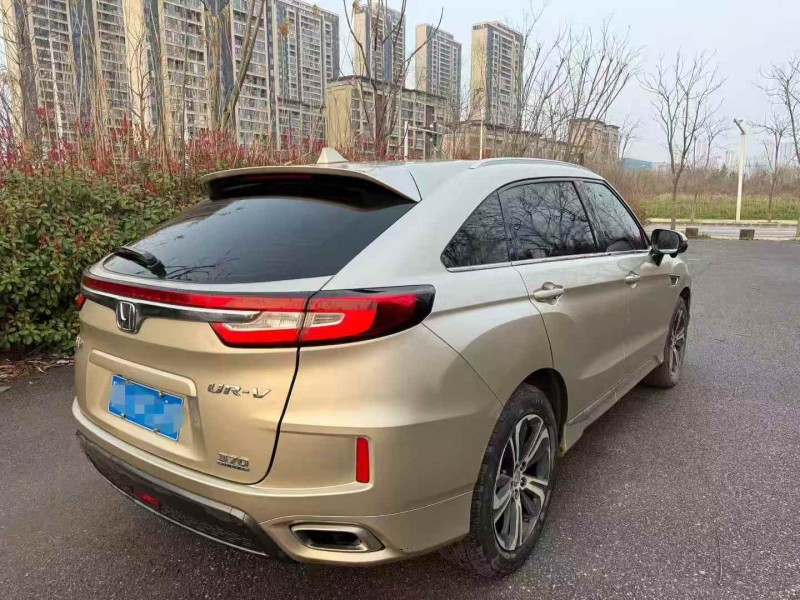 十堰18年本田URV9