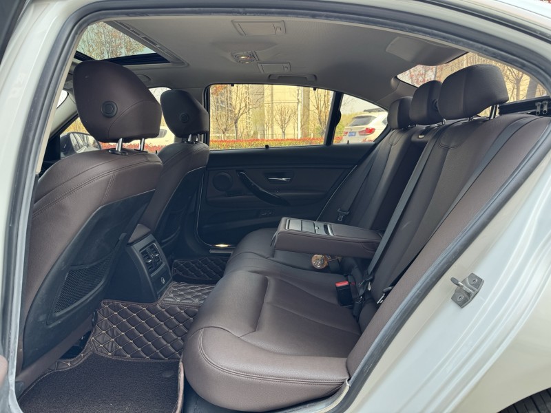 济宁19年宝马3系6