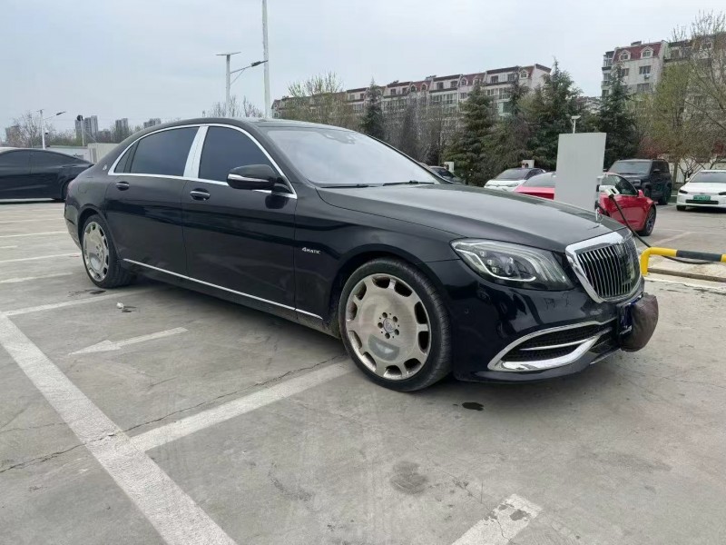 邢台18年奔驰迈巴赫S级3