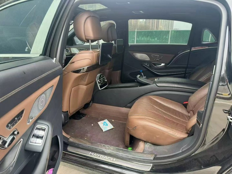 邢台18年奔驰迈巴赫S级7