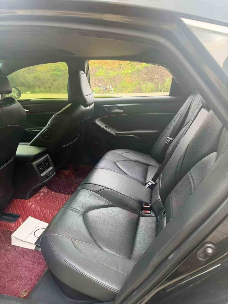 九江21年丰田亚洲龙5