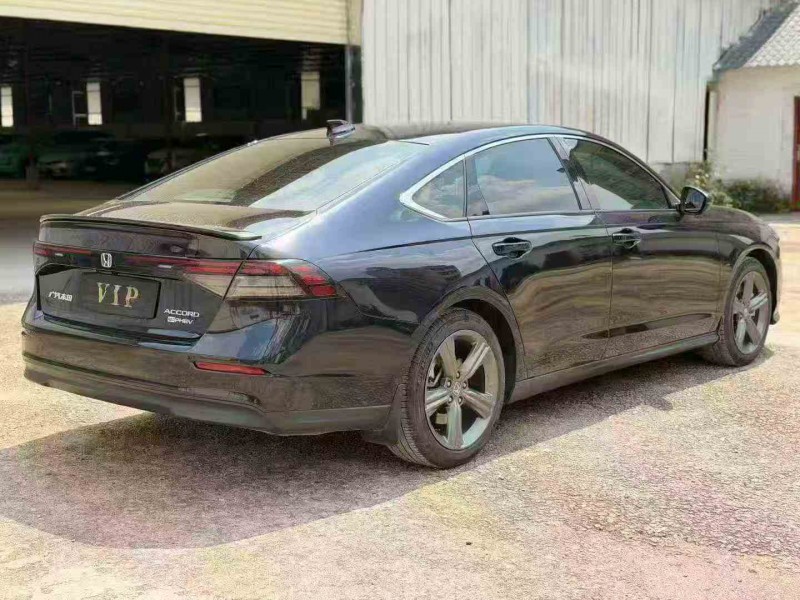 汕头24年本田雅阁8