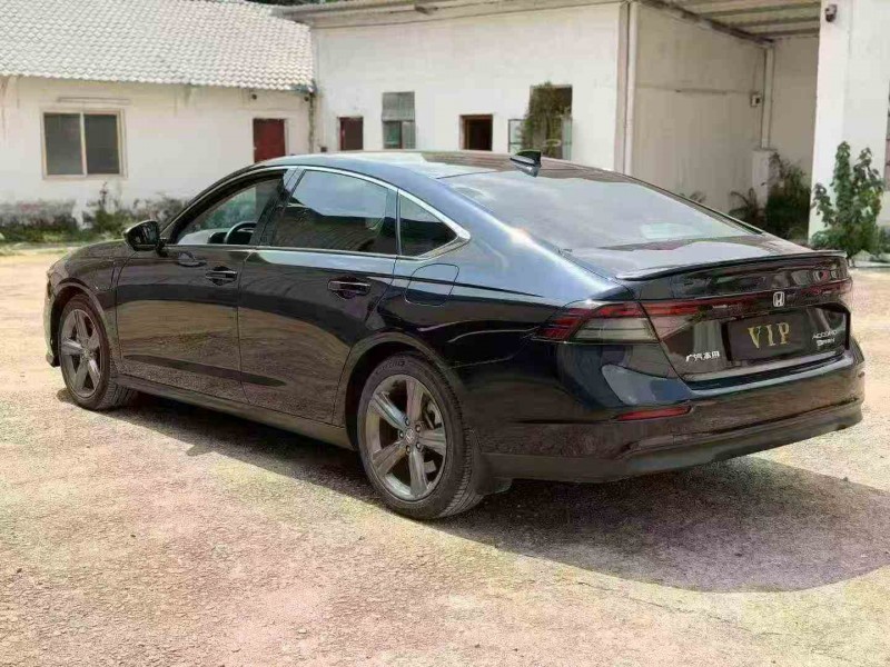 汕头24年本田雅阁9