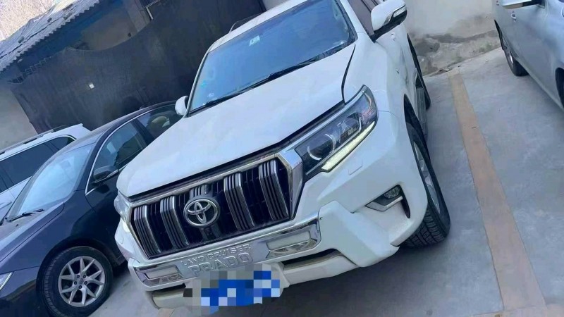 西安18年丰田普拉多3