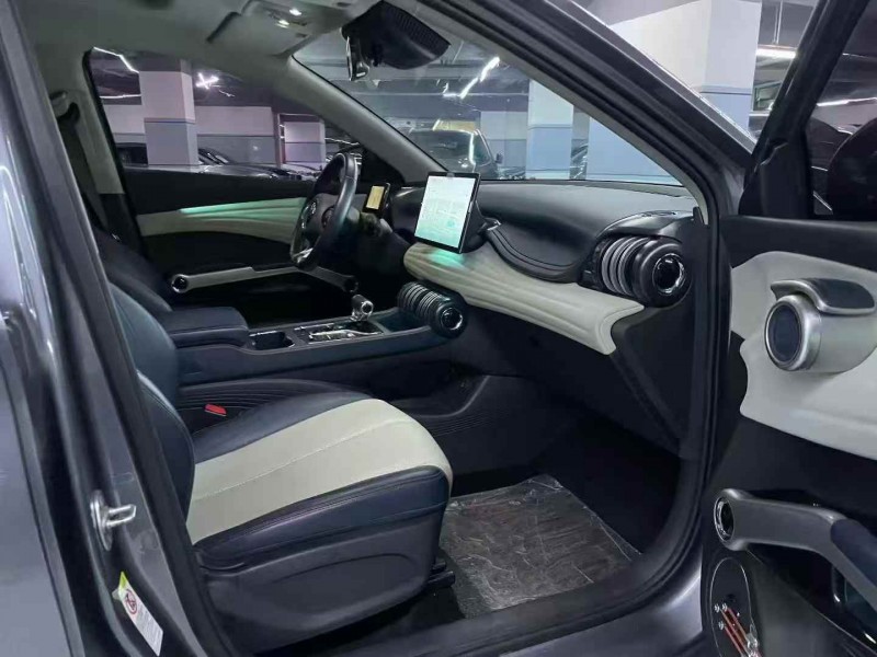 广州22年比亚迪元6