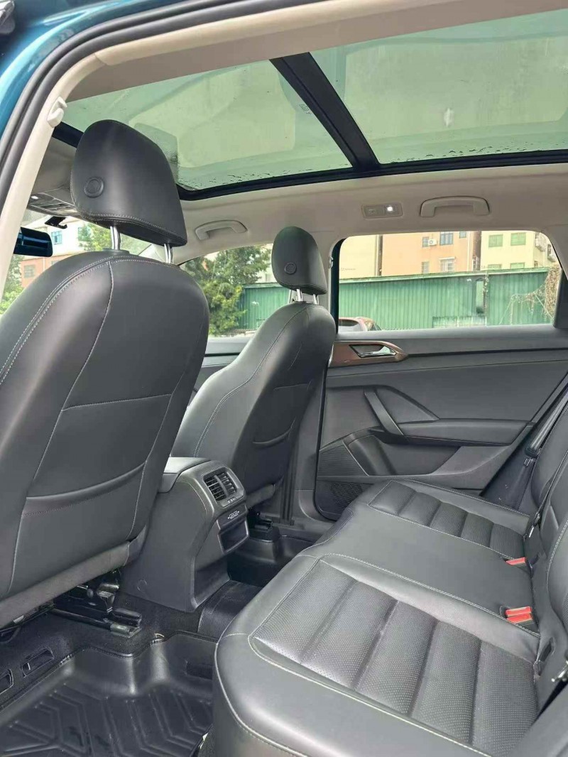 广州20年大众途岳7