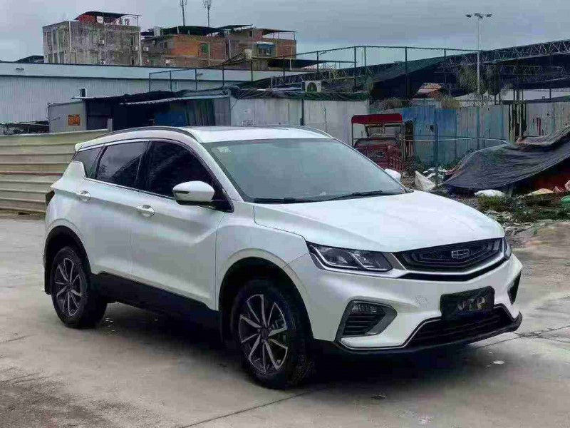 南宁21年吉利缤越3