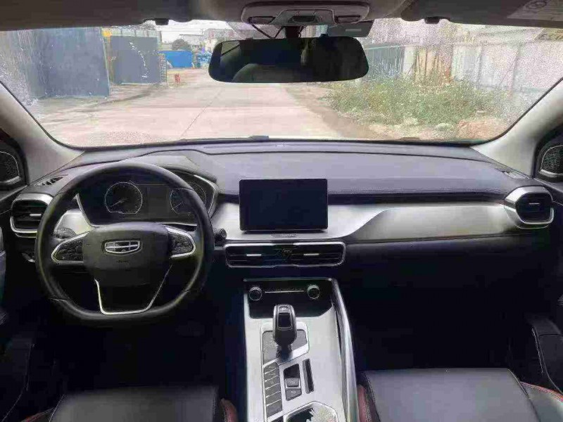 南宁21年吉利缤越5