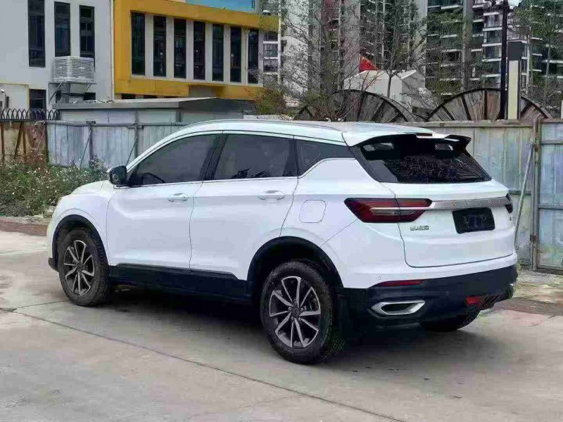 南宁21年吉利缤越9