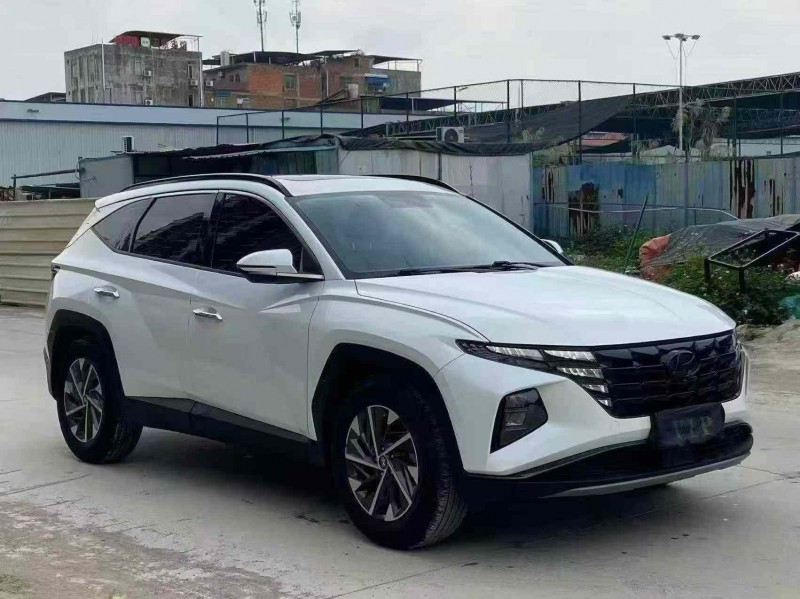 南宁23年现代途胜3