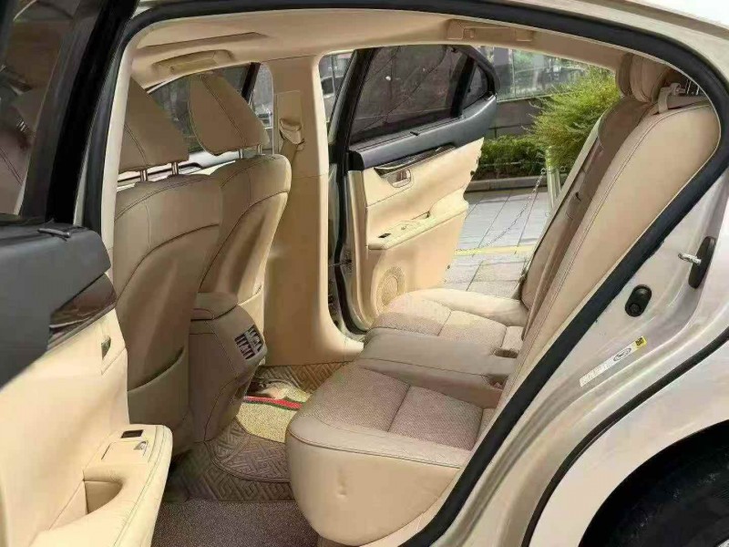 广州13年雷克萨斯ES6