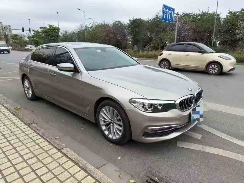 北海18年宝马5系2